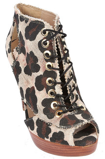 Ботильоны открытые Stuart Weitzman