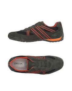 Низкие кеды и кроссовки Geox