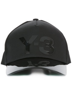 кепка с блестящим логотипом Y-3