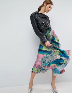 Атласная плиссированная юбка с мраморным принтом ASOS - Мульти