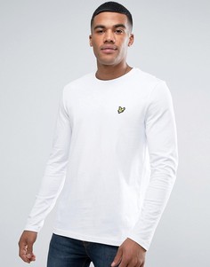Белый лонгслив классического кроя с логотипом-орлом Lyle &amp; Scott - Белый