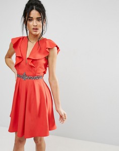 Приталенное платье мини с глубоким вырезом и рукавами клеш Little Mistress - Красный