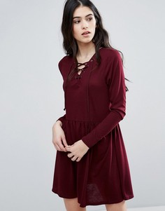 Короткое приталенное платье с завязкой Brave Soul - Красный