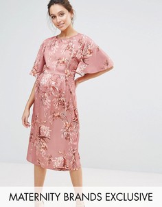 Платье-кимоно макси с цветочным принтом Hope &amp; Ivy Maternity - Розовый