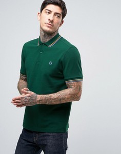 Зеленая футболка узкого кроя с контрастными полосками Fred Perry - Зеленый