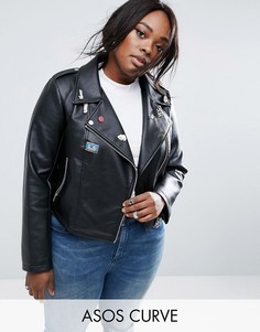 Байкерская куртка из искусственной кожи со значками ASOS CURVE - Черный