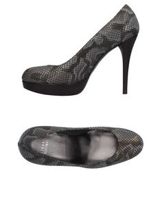 Туфли Stuart Weitzman