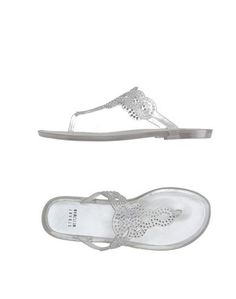 Вьетнамки Stuart Weitzman