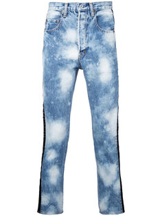 выбеленные джинсы Doublet