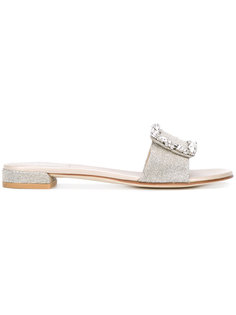 шлепанцы с декоративной пряжкой Stuart Weitzman