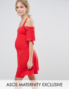 Платье с открытыми плечами, бантами и D-образными кольцами ASOS Maternity - Красный