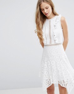 Кружевное платье с асимметричным нижним краем Miss Selfridge - Белый