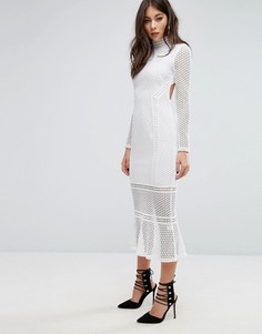 Кружевное платье миди с высокой горловиной PrettyLittleThing - Белый