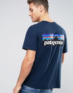 Темно-синяя футболка классического кроя с логотипом на спине Patagonia P-6 - Темно-синий