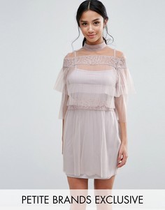 Плиссированное платье мини с кружевными вставками True Decadence Petite - Розовый