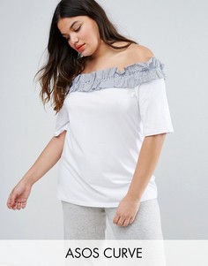 Футболка с оборкой в полоску и открытыми плечами ASOS CURVE - Кремовый