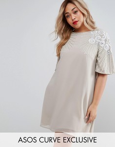 Свободное платье с шелковой вышивкой и отделкой ASOS CURVE - Серый