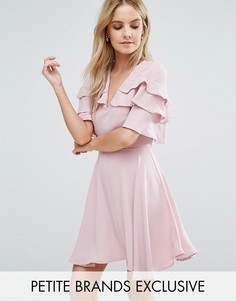 Чайное платье мини с оборками на плечах John Zack Petite - Розовый