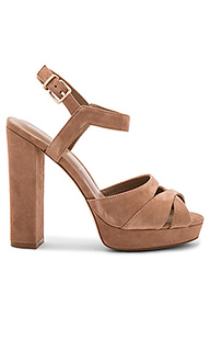 Peeptoe heel - Lola Cruz