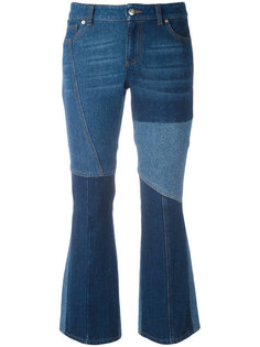 расклешенные джинсы с контрастными панелями Alexander McQueen