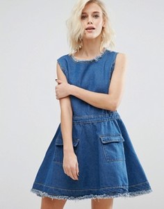 Джинсовое приталенное платье с необработанной кромкой Boohoo - Синий