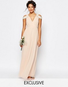 Платье макси с открытыми плечами и запахом TFNC WEDDING - Розовый