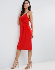 Платье-комбинация c перекрученным дизайном спереди ASOS - Красный