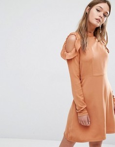 Платье с оборками и открытыми плечами Fashion Union - Рыжий