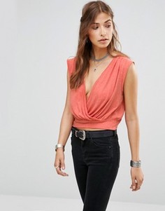 Розовый укороченный топ с перекрестом спереди Free People - Розовый