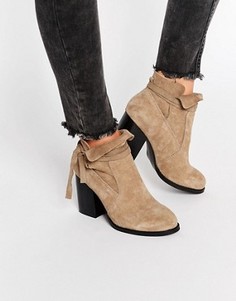 Замшевые ботильоны ASOS EMMA - Бежевый