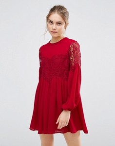 Кружевное платье с длинными рукавами Endless Rose - Красный