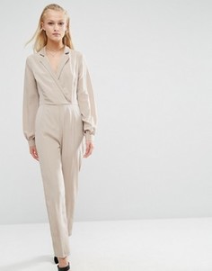 Комбинезон с запахом и длинными рукавами ASOS - Бежевый