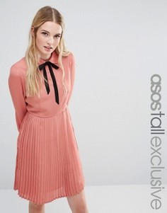 Приталенное платье с плиссированной юбкой и бантом Fashion Union Tall - Розовый
