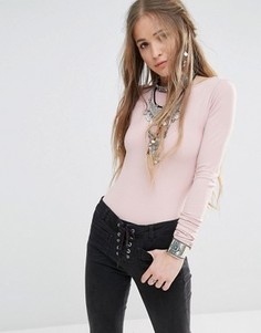 Бесшовное боди с глубоким вырезом на спинке Free People - Розовый