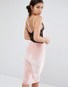 Бархатное платье-комбинация с кружевной отделкой Boohoo - Розовый