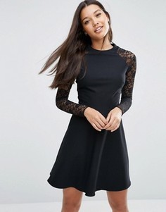 Короткое приталенное платье с кружевными рукавами ASOS - Черный