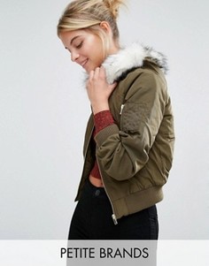 Бомбер с отделкой из искусственного меха на капюшоне Miss Selfridge Petite - Зеленый