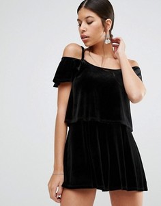 Бархатный ромпер с оборкой Boohoo - Черный