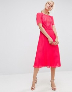 Короткое приталенное платье миди с кружевом и складками ASOS - Розовый