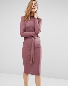 Платье миди в рубчик с высокой горловиной и поясом Missguided - Фиолетовый