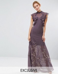 Платье макси с высокой горловиной, рюшами и вышивкой на юбке Hope &amp; Ivy - Серый