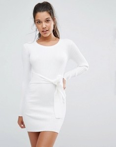 Платье-джемпер в рубчик с длинными рукавами и завязкой на талии Missguided - Белый
