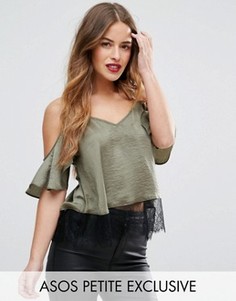 Атласный топ с открытыми плечами и кружевным низом ASOS PETITE - Зеленый