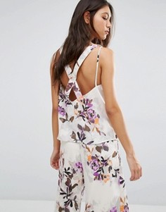 Топ с цветочным принтом и перекрещенными бретельками сзади Vero Moda - Мульти