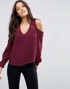 Блузка с открытыми плечами и кружевными вставками ASOS - Красный