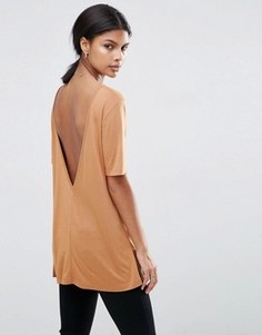 Футболка с V‑образным вырезом сзади и короткими рукавами ASOS - Коричневый