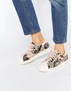Розовые кроссовки с эффектом змеиной кожи adidas Originals Superstar - Розовый