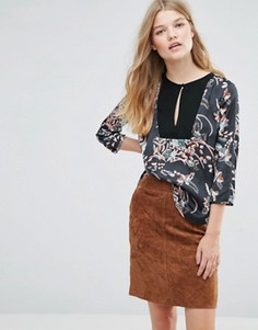 Блузка с глубоким V-образным вырезом и цветочным принтом Pepe Jeans Marianna - Темно-синий