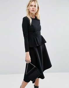 Приталенное платье миди с баской ASOS - Черный