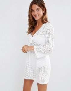 Пляжное цельнокройное платье с вышивкой ришелье Liquorish - Белый